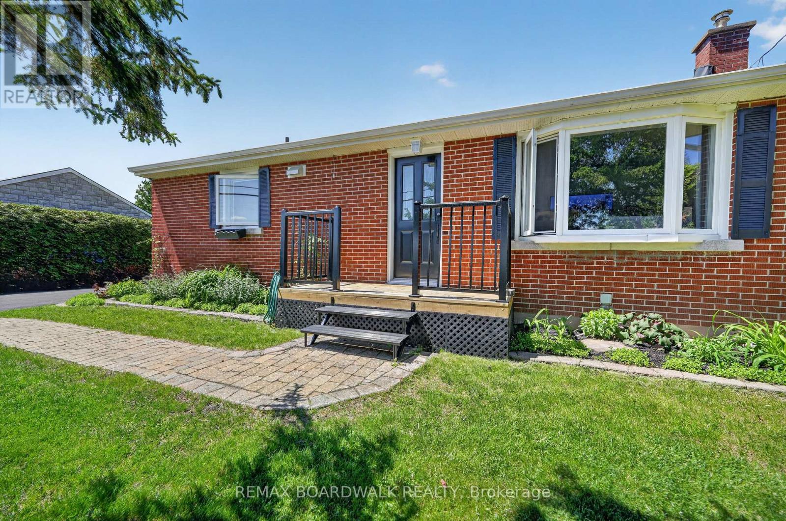 2548 Mer Bleue Road, Ottawa, Ontario  K4B 1H9 - Photo 1 - X13234378