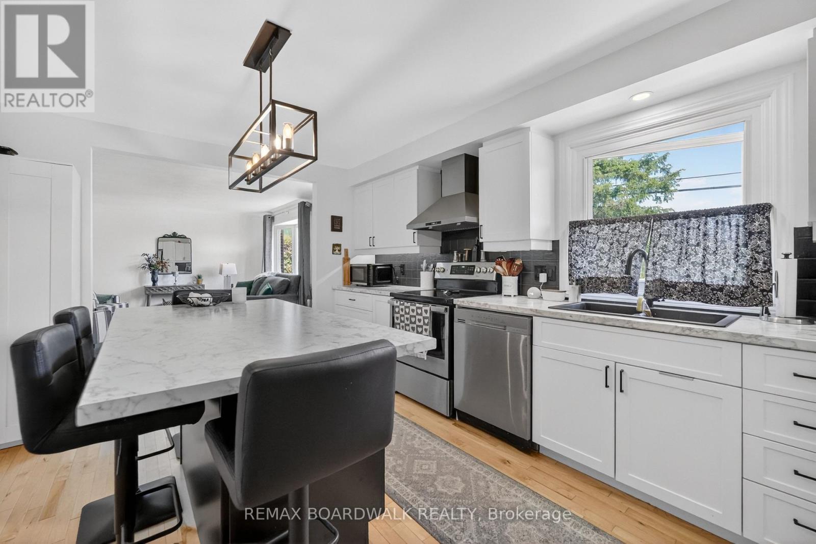 2548 Mer Bleue Road, Ottawa, Ontario  K4B 1H9 - Photo 9 - X13234378