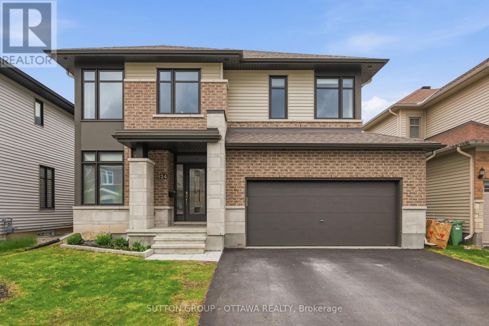 824 CONTOUR STREET, Ottawa, Ontario