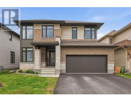 824 CONTOUR STREET, Ottawa, Ontario