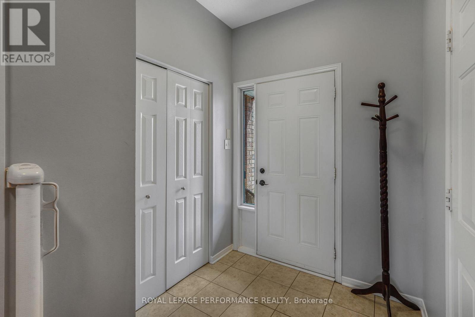 172 Colliston Crescent, Ottawa, Ontario  K1V 2J5 - Photo 4 - X13234858
