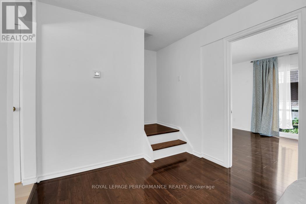 1743 Heatherington Road, Ottawa, Ontario  K1V 8T8 - Photo 14 - X13234950