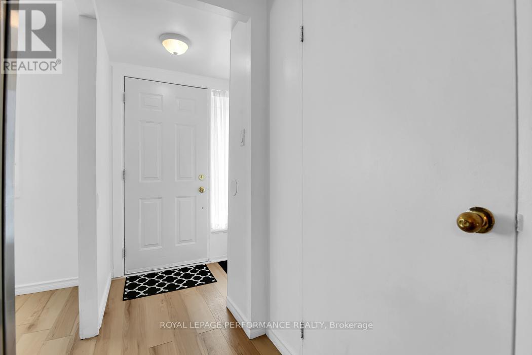 1743 Heatherington Road, Ottawa, Ontario  K1V 8T8 - Photo 6 - X13234950