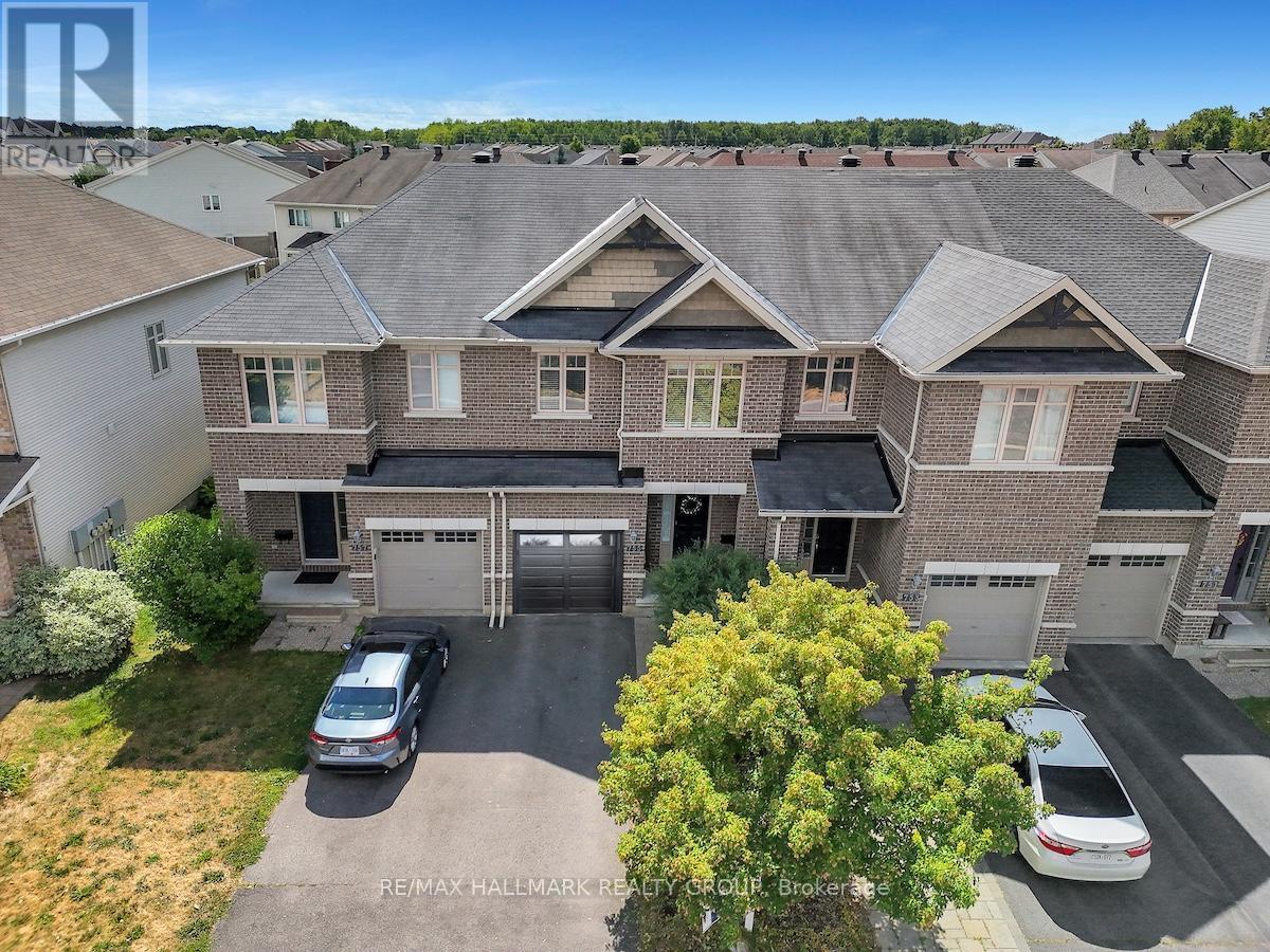 755 Bowercrest Crescent, Ottawa, Ontario  K1V 2M3 - Photo 2 - X13235066