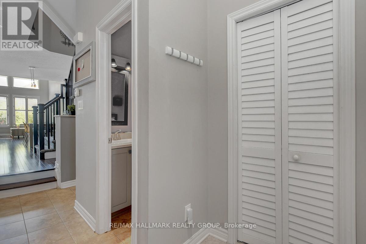 755 Bowercrest Crescent, Ottawa, Ontario  K1V 2M3 - Photo 3 - X13235066