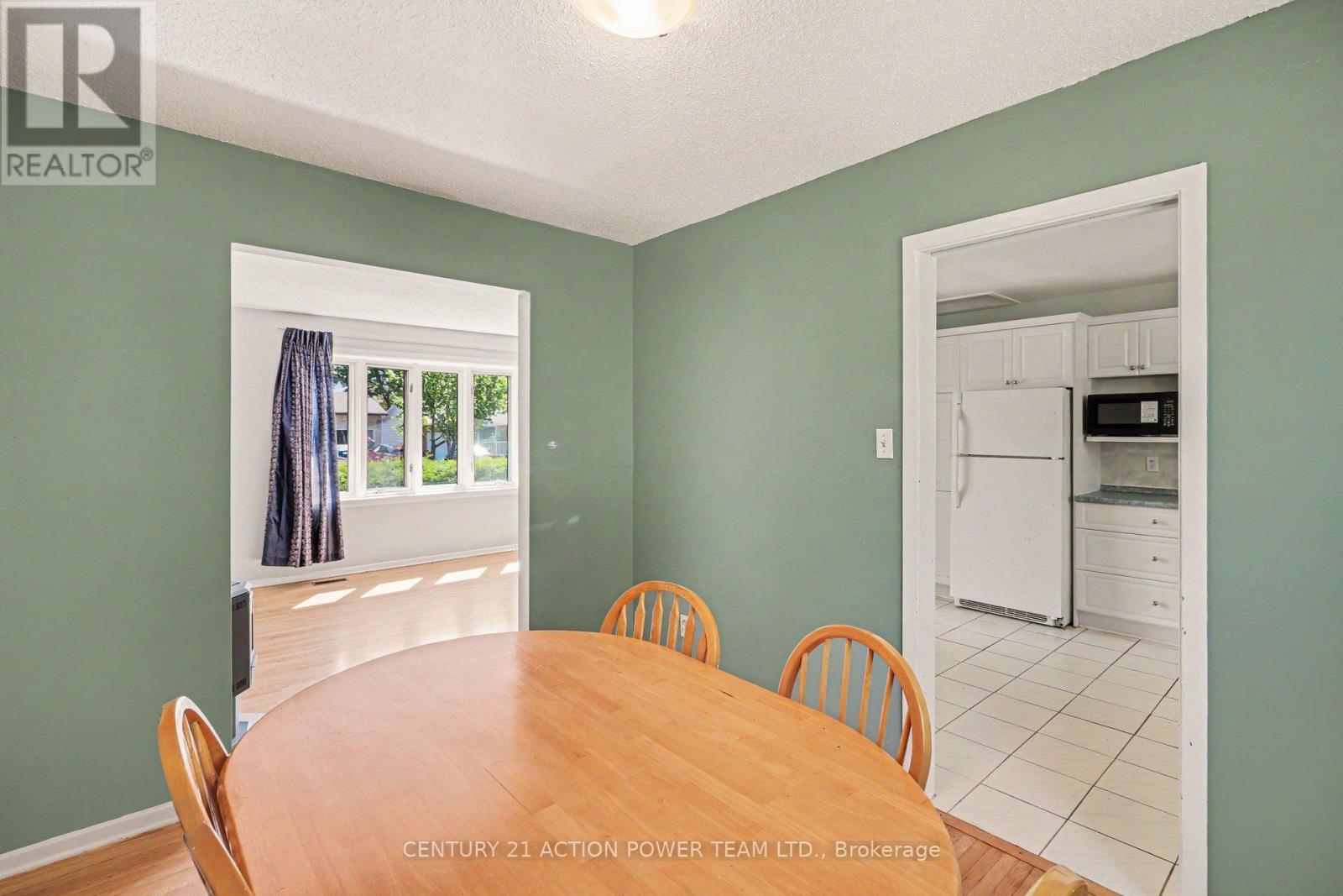 303 Hoylake Crescent, Ottawa, Ontario  K1E 1M1 - Photo 12 - X13235142