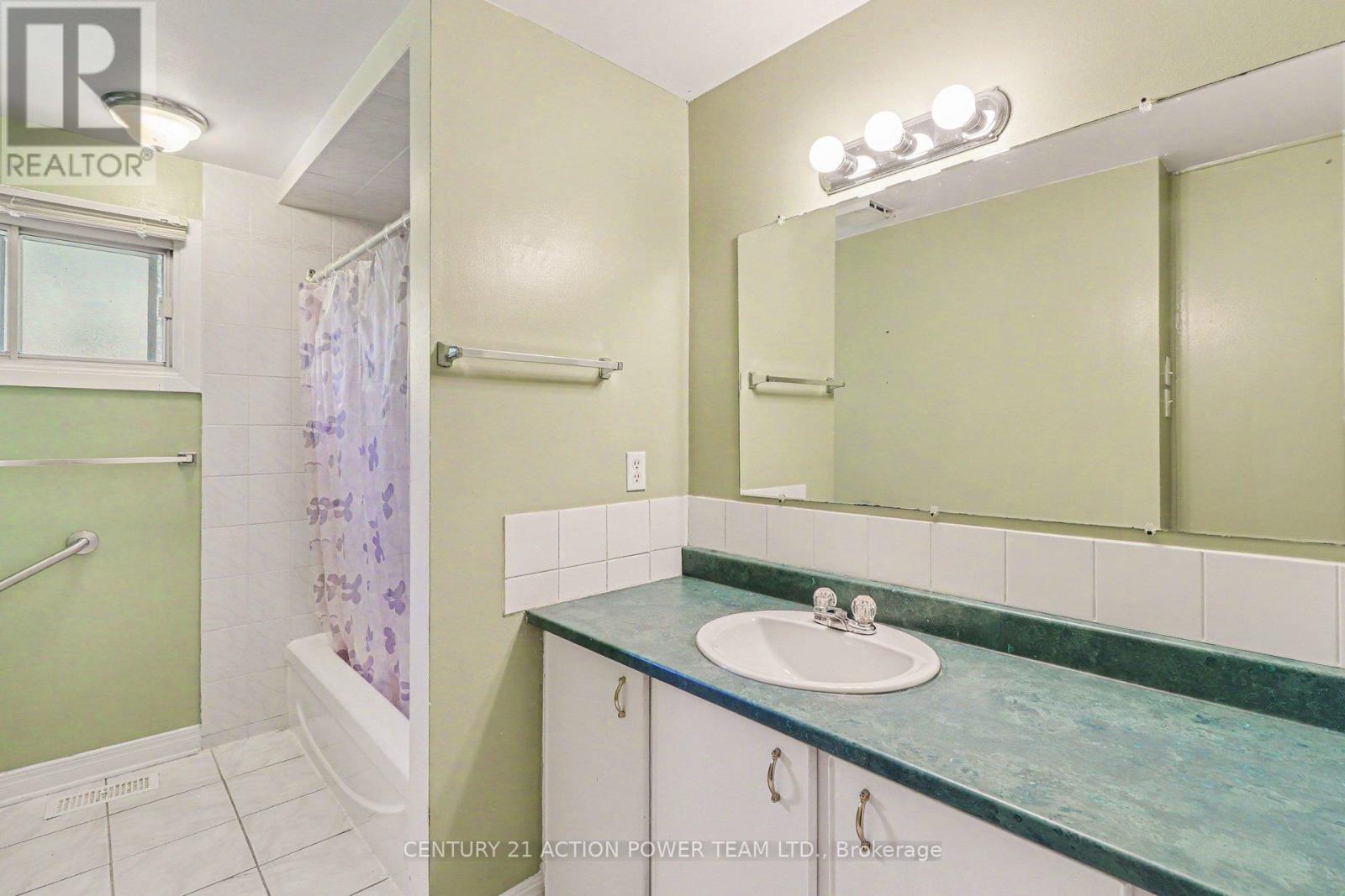 303 Hoylake Crescent, Ottawa, Ontario  K1E 1M1 - Photo 18 - X13235142