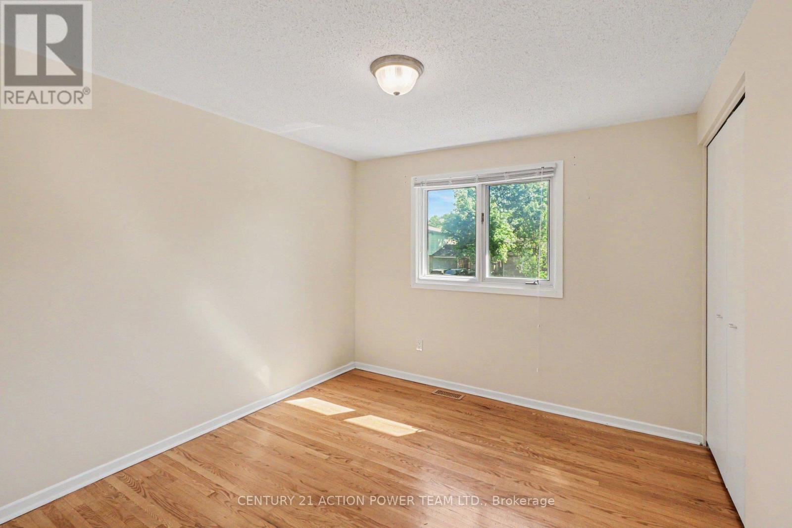 303 Hoylake Crescent, Ottawa, Ontario  K1E 1M1 - Photo 19 - X13235142