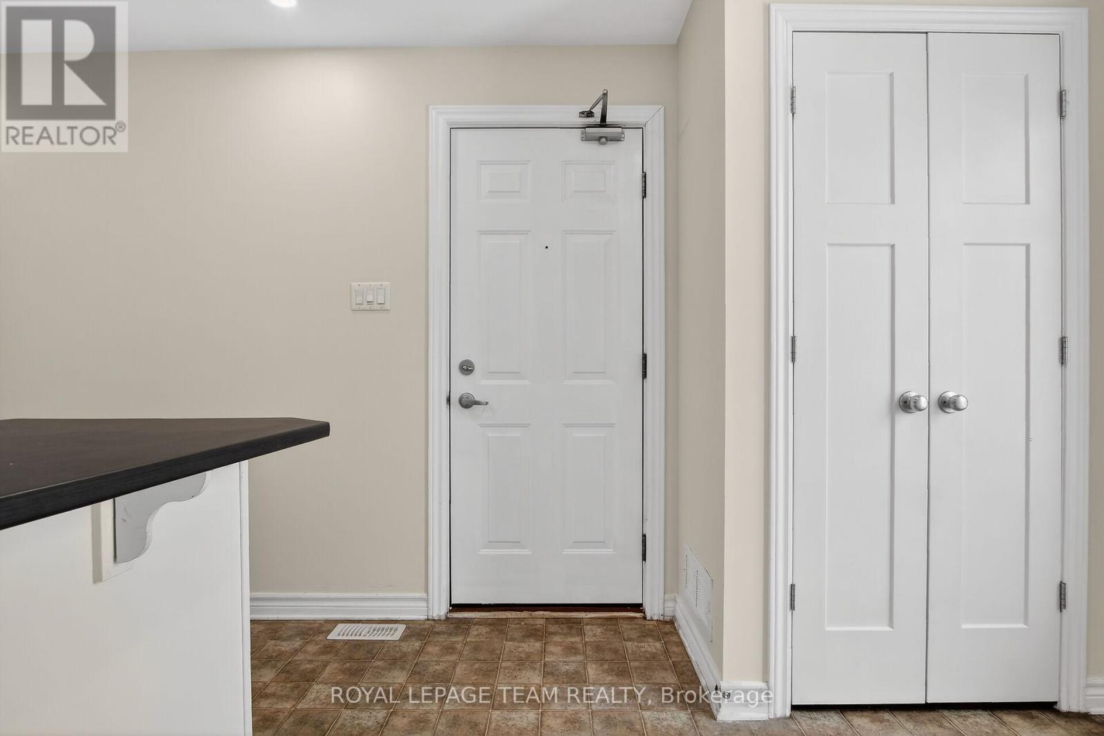 627b Chapman Mills Drive, Ottawa, Ontario  K2J 5T1 - Photo 2 - X13235154