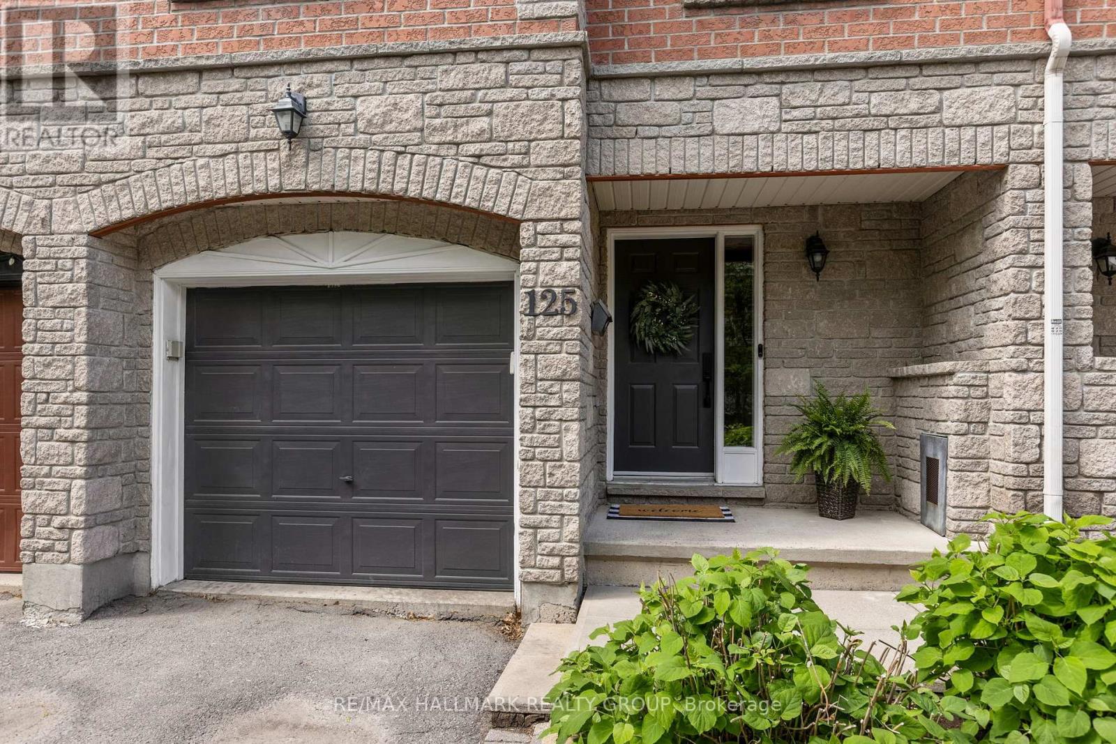 125 Arcola Private, Ottawa, Ontario  K1K 4W9 - Photo 3 - X13235300