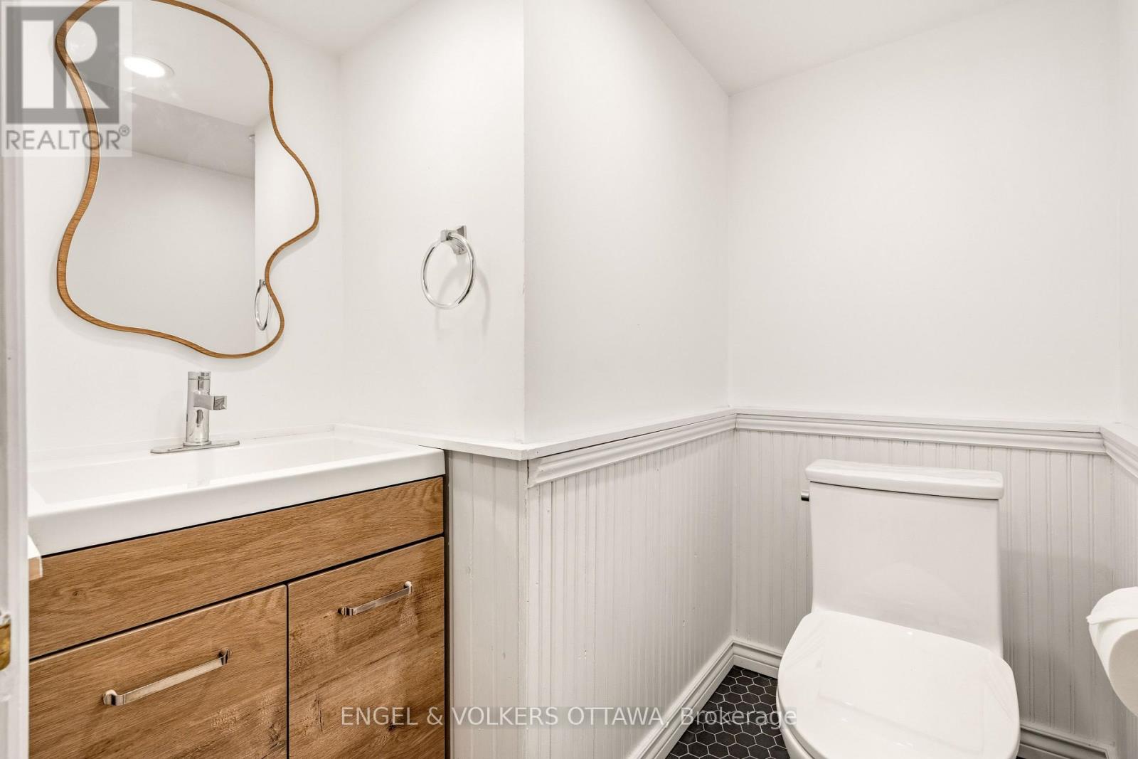 392 Piccadilly Avenue N, Ottawa, Ontario  K1Y 0H4 - Photo 37 - X13235350