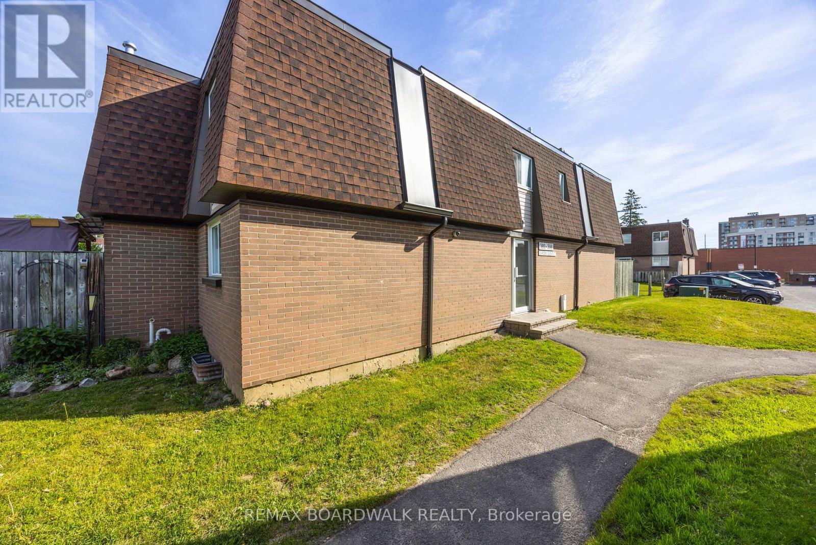 67 - 392 GARDEN GLEN PRIVATE, Ottawa, Ontario