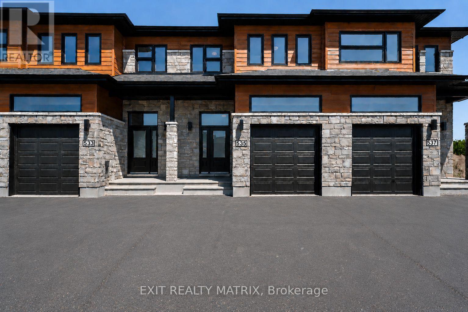 535 Regina Street, Russell, Ontario  K0A 1W0 - Photo 1 - X13235560