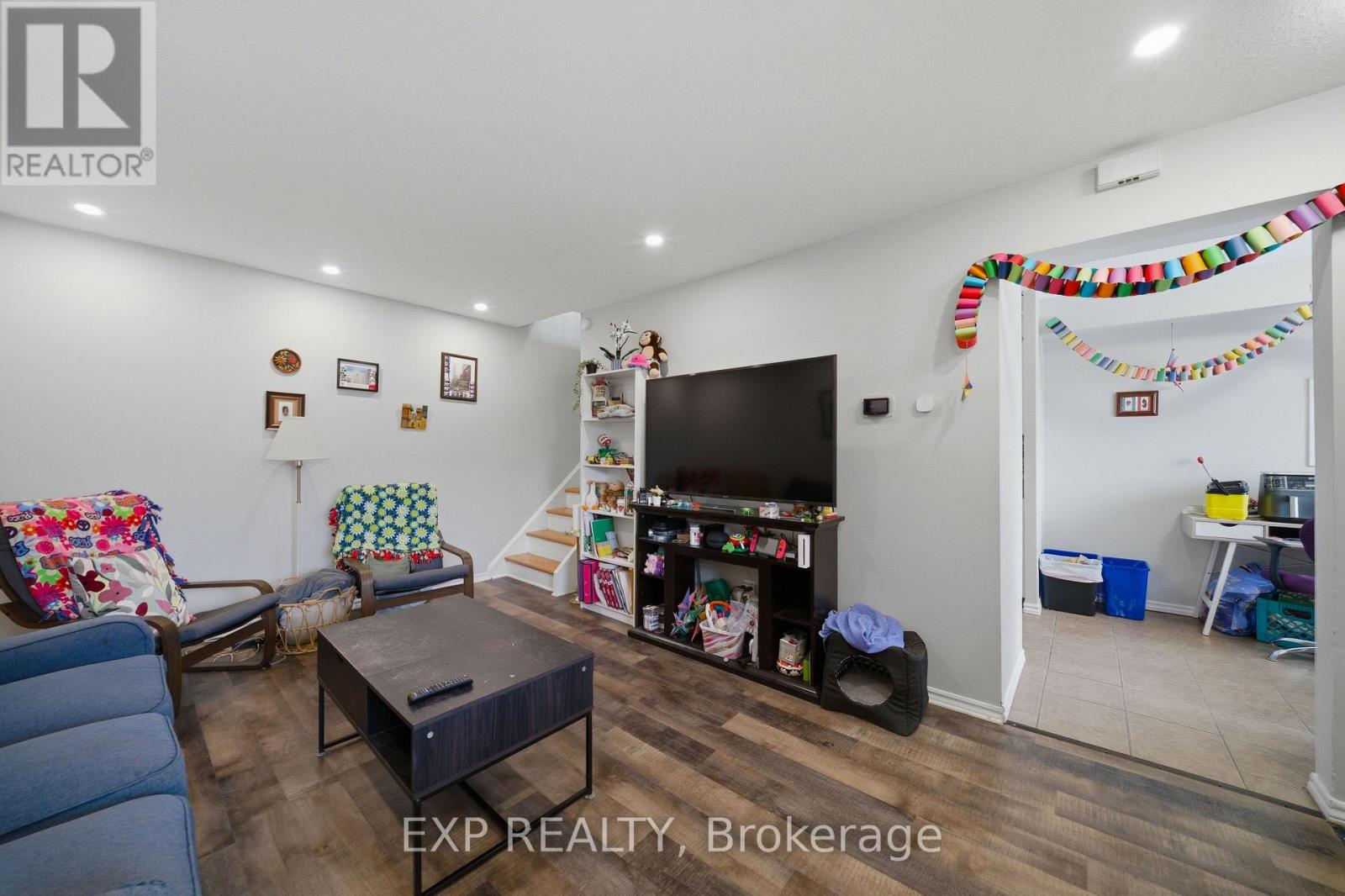 11 - 1675 Heatherington Road, Ottawa, Ontario  K1V 8V8 - Photo 3 - X13235884