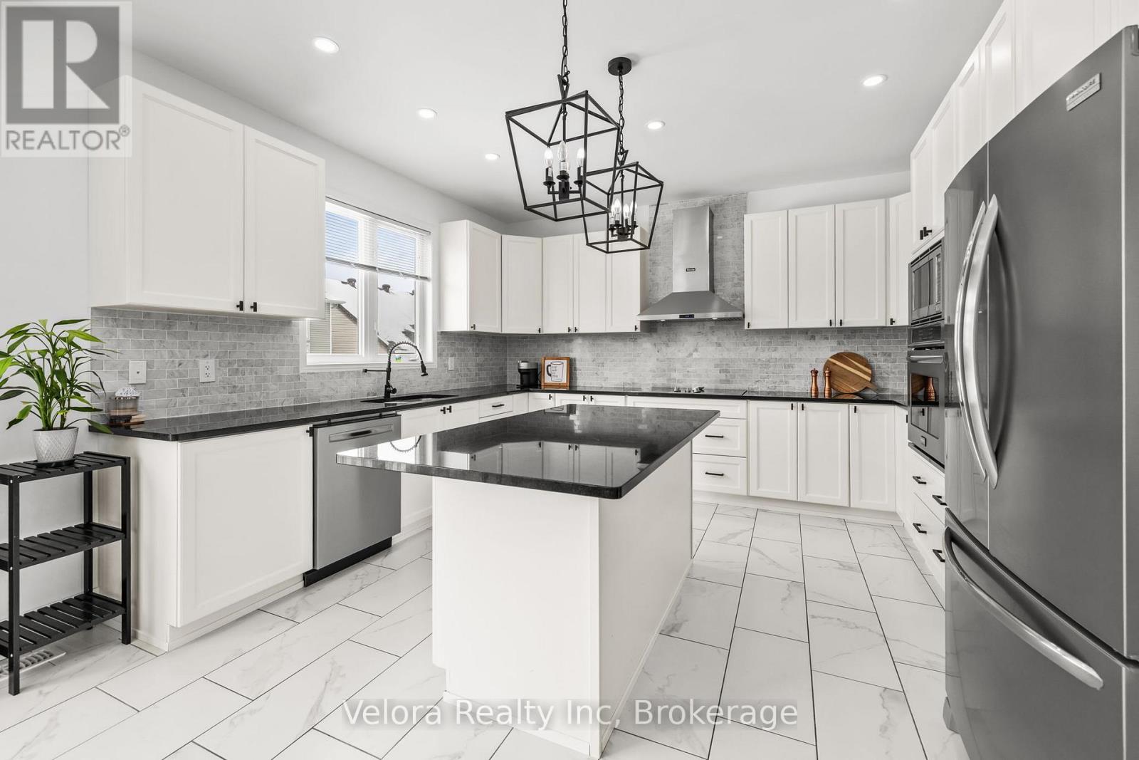 208 Rover Street, Ottawa, Ontario  K2V 0G2 - Photo 14 - X13235936