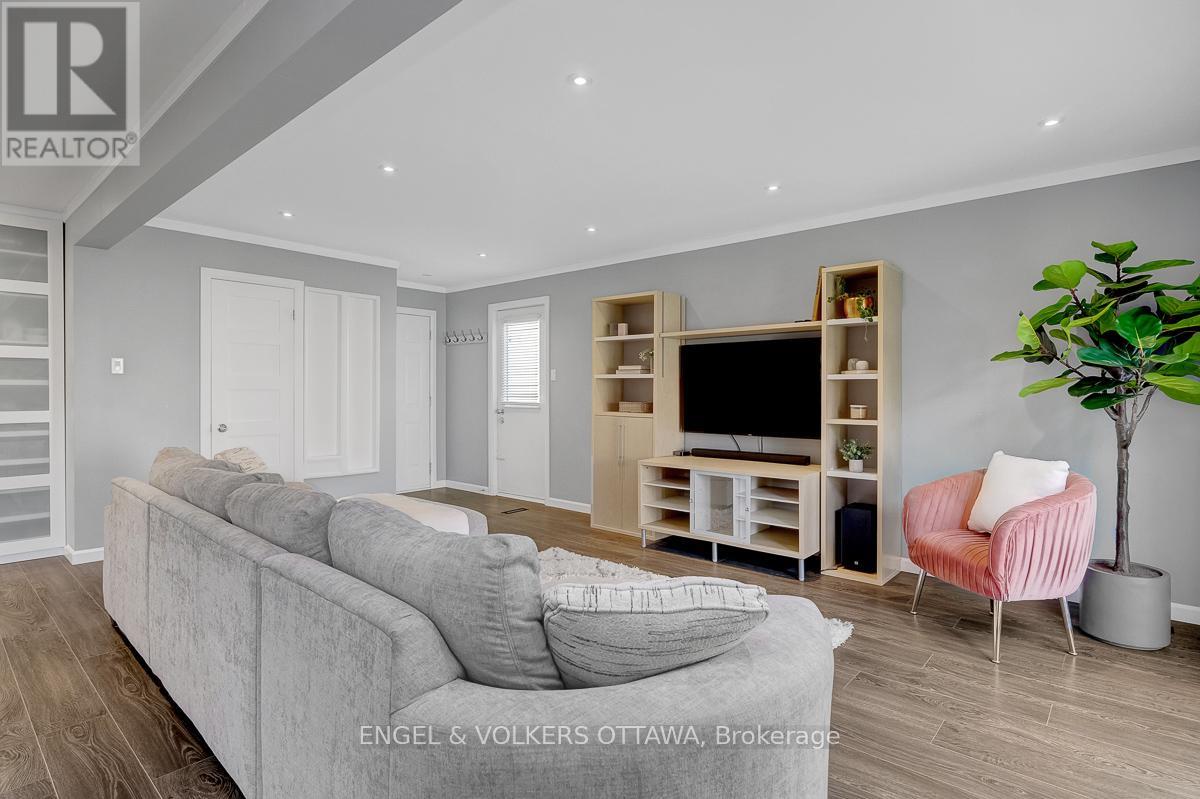 6138 Vineyard Drive, Ottawa, Ontario  K1C 2N6 - Photo 14 - X13236136