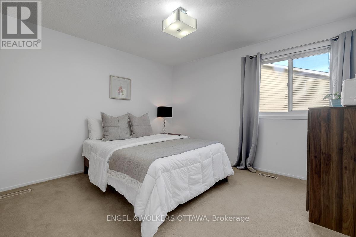 6138 Vineyard Drive, Ottawa, Ontario  K1C 2N6 - Photo 34 - X13236136