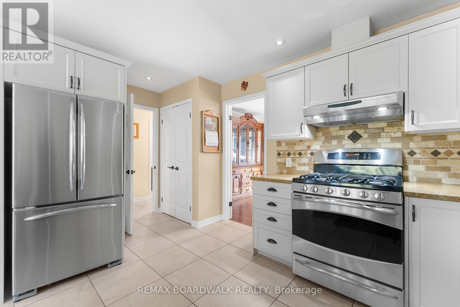 14 Panandrick View Drive, Ottawa, Ontario  K2W 1A5 - Photo 15 - X13236308
