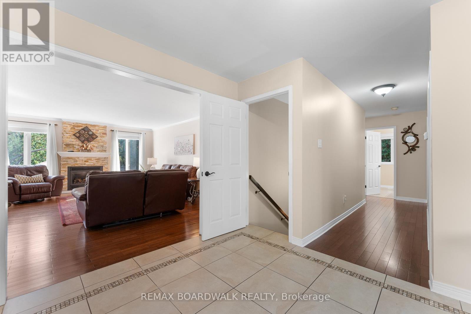 14 Panandrick View Drive, Ottawa, Ontario  K2W 1A5 - Photo 18 - X13236308