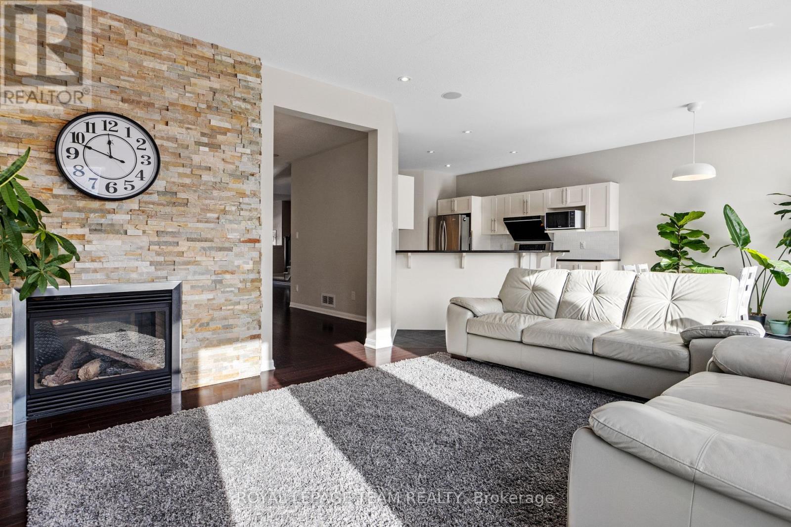 212 Huntsville Drive, Ottawa, Ontario  K2T 0C6 - Photo 11 - X13236466
