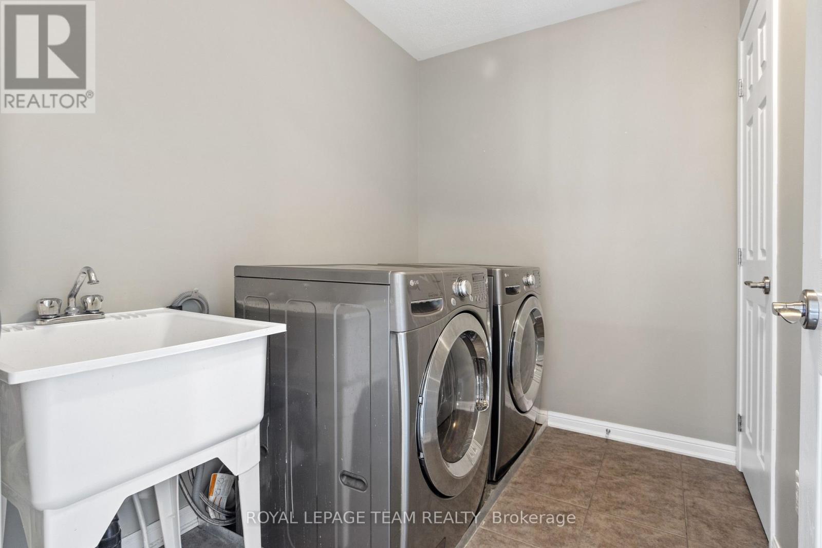 212 Huntsville Drive, Ottawa, Ontario  K2T 0C6 - Photo 18 - X13236466
