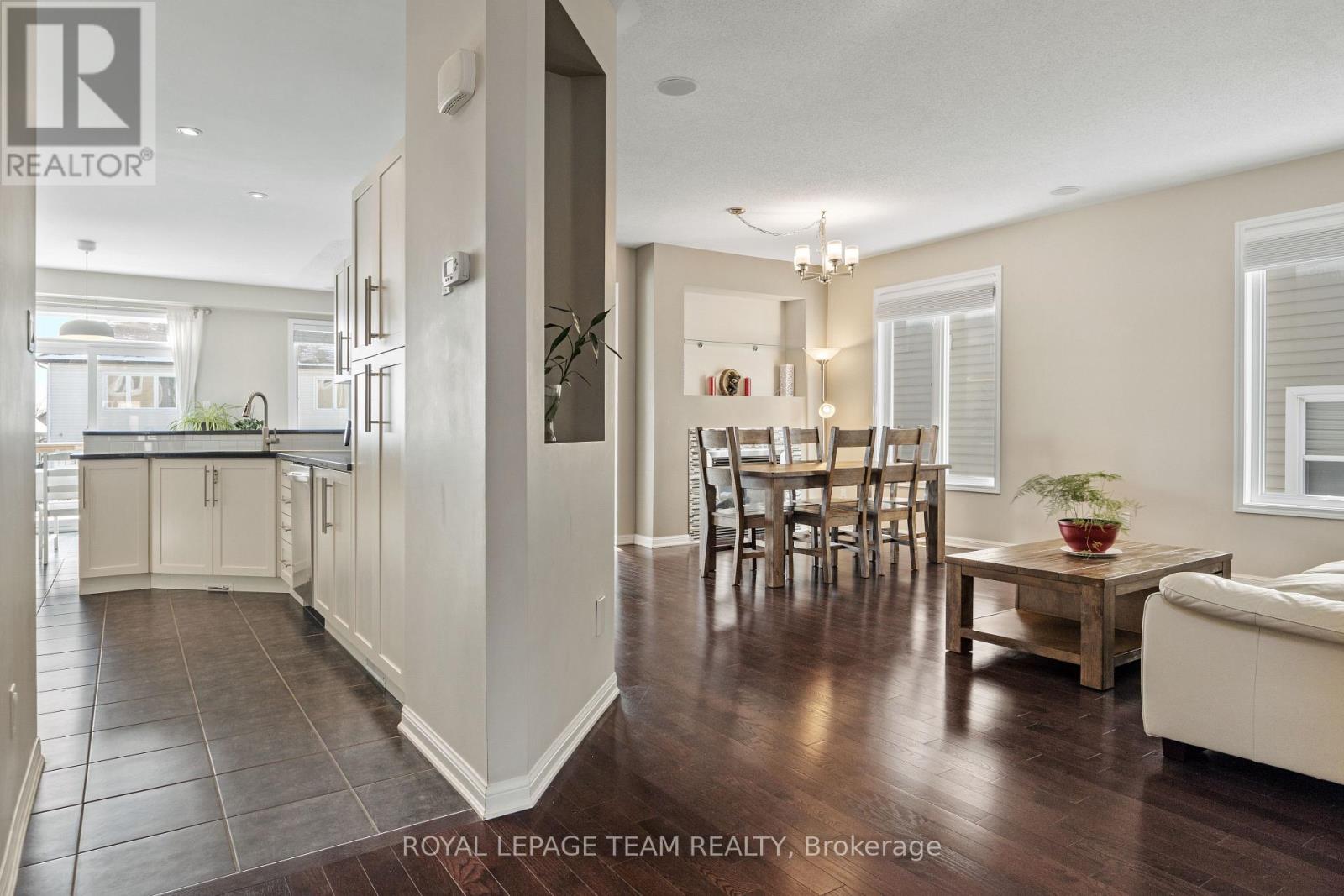 212 Huntsville Drive, Ottawa, Ontario  K2T 0C6 - Photo 9 - X13236466