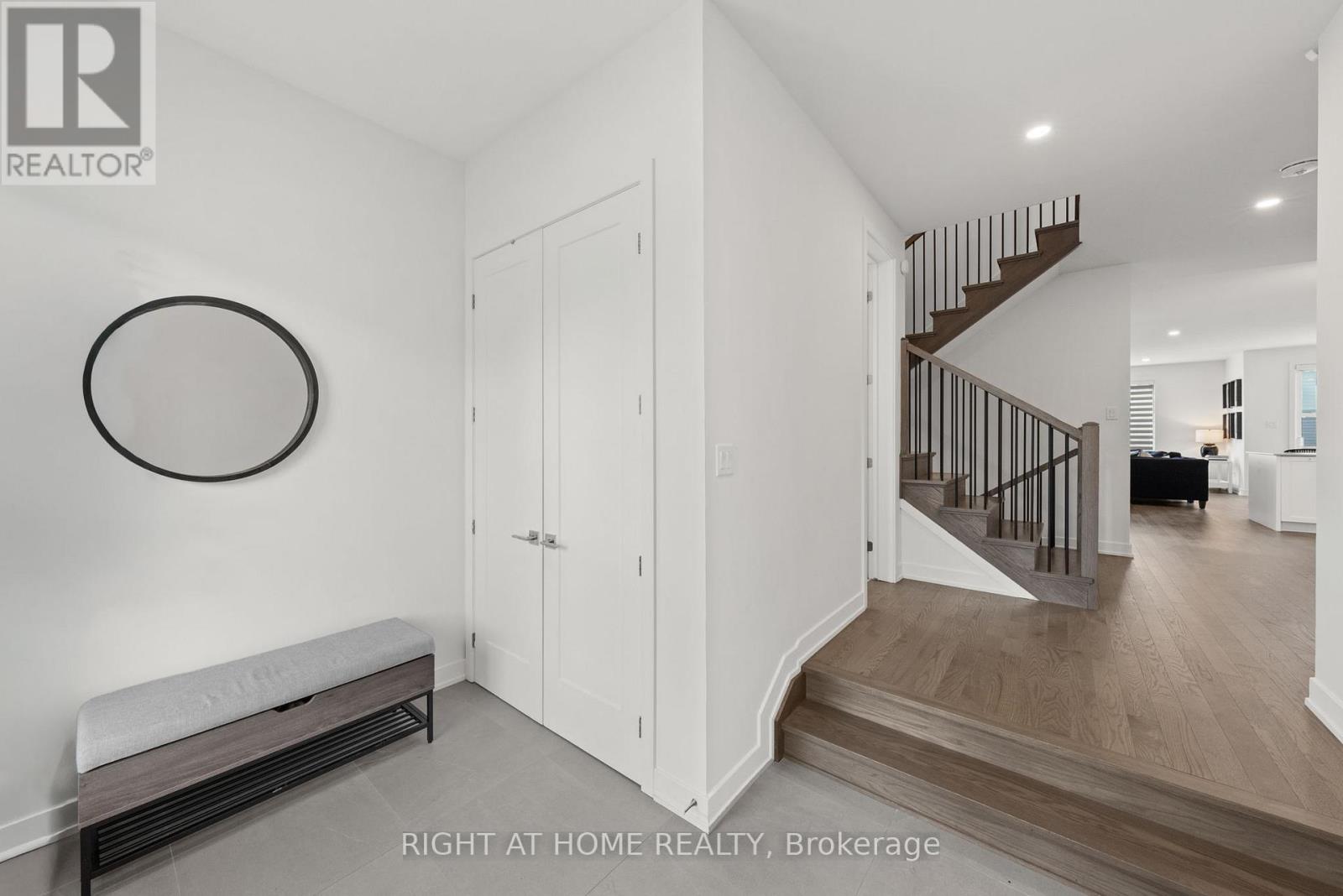 252 Ketchikan Crescent, Ottawa, Ontario  K2T 0S2 - Photo 3 - X13236474