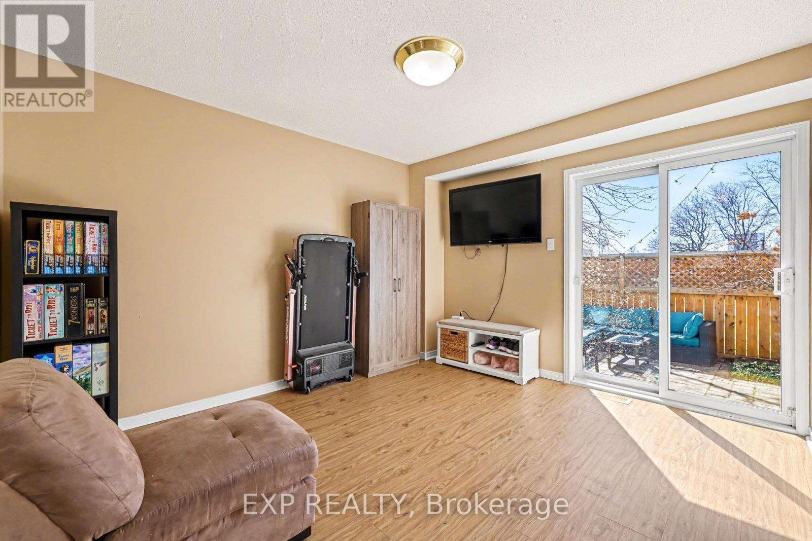 8 Barnaby Private, Ottawa, Ontario  K1K 4S4 - Photo 4 - X13236572