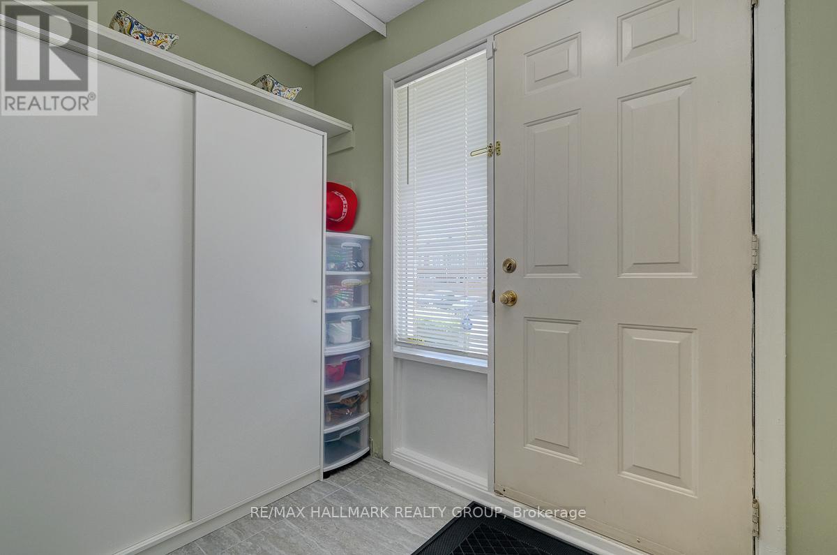 10 Greenbank Road, Ottawa, Ontario  K2H 5T9 - Photo 5 - X13236870