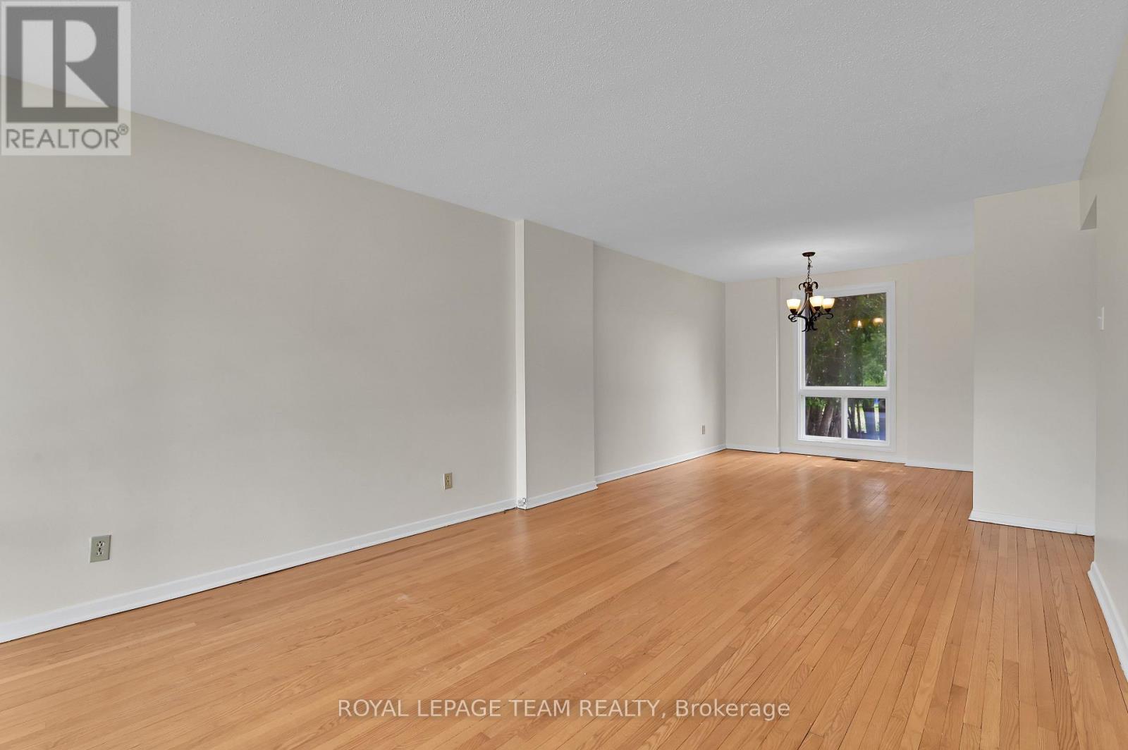 114 Chesterton Drive, Ottawa, Ontario  K2E 5T6 - Photo 5 - X13237014