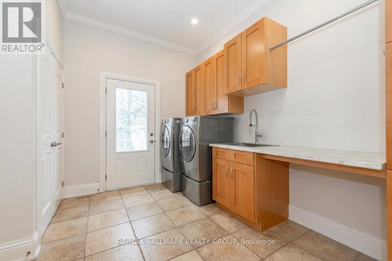 5800 Queenscourt Crescent, Ottawa, Ontario  K4M 1K3 - Photo 19 - X13237098