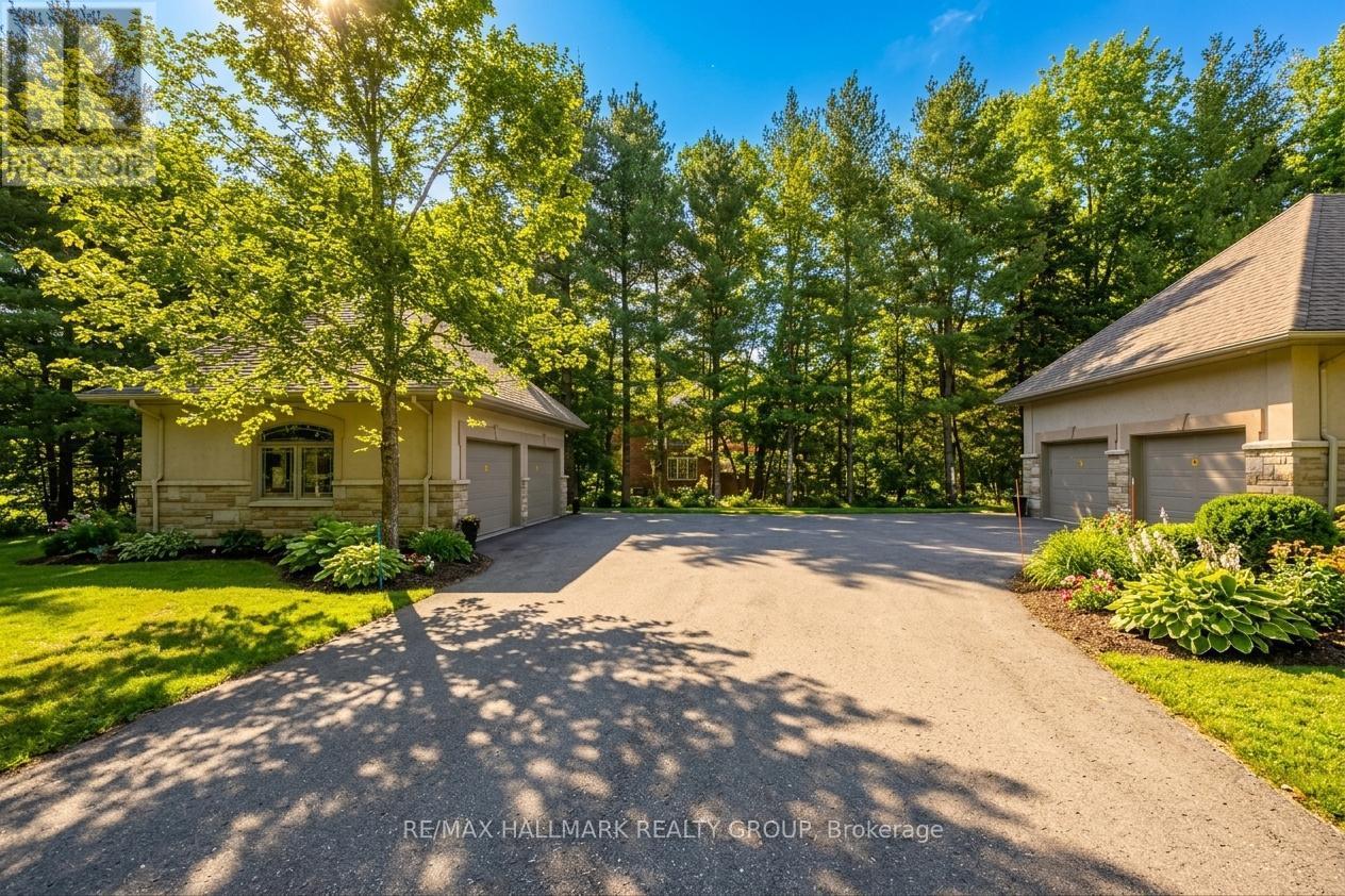 5800 Queenscourt Crescent, Ottawa, Ontario  K4M 1K3 - Photo 3 - X13237098