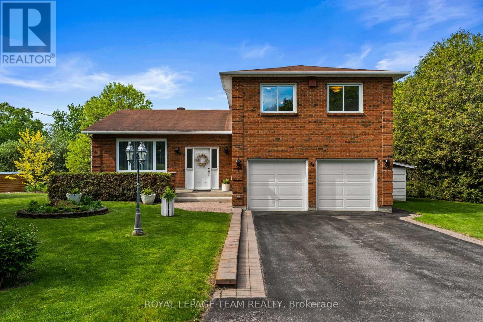 44 Steeple Hill Crescent, Ottawa, Ontario  K2R 1G3 - Photo 1 - X13237158
