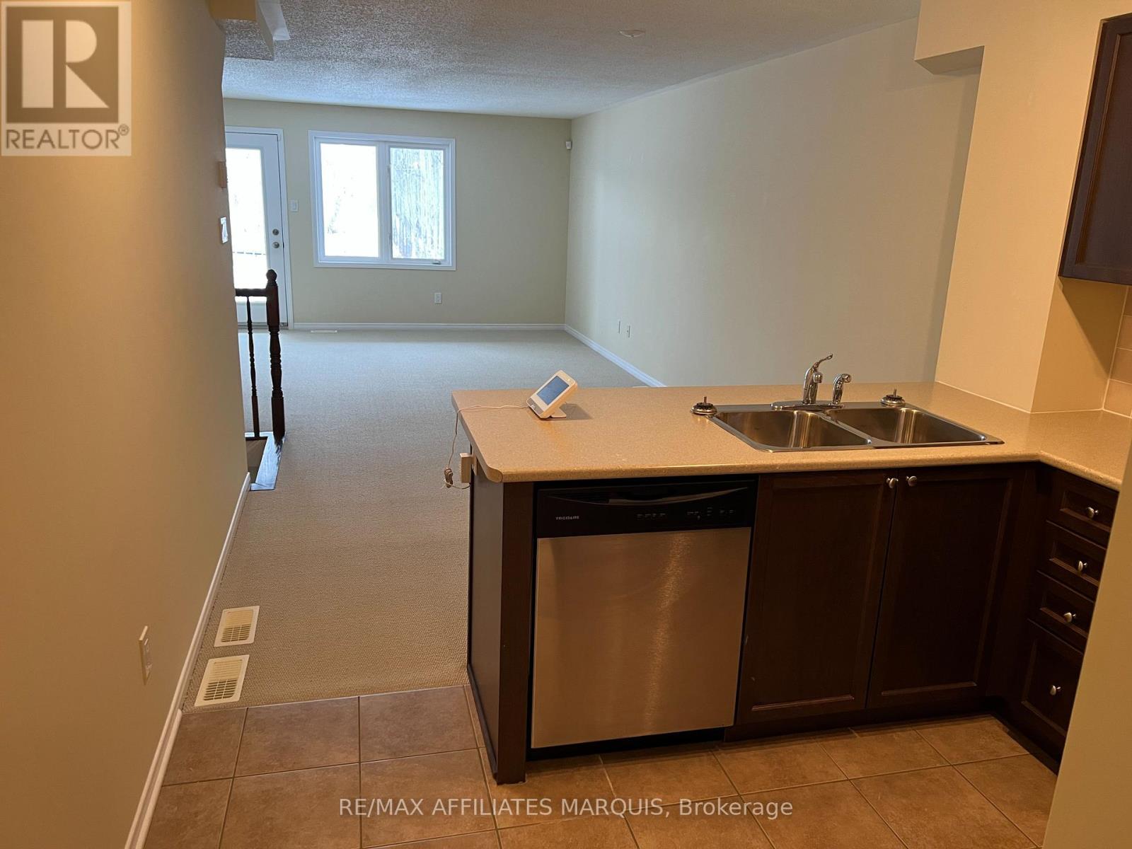 304 Fir Lane, North Grenville, Ontario  K0G 1J0 - Photo 5 - X13237486