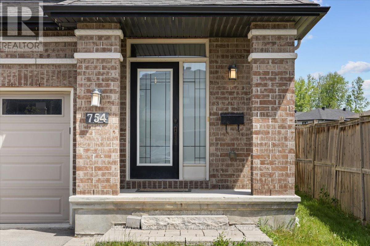 754 Brian Good Avenue, Ottawa, Ontario  K4M 0E3 - Photo 2 - X13237602