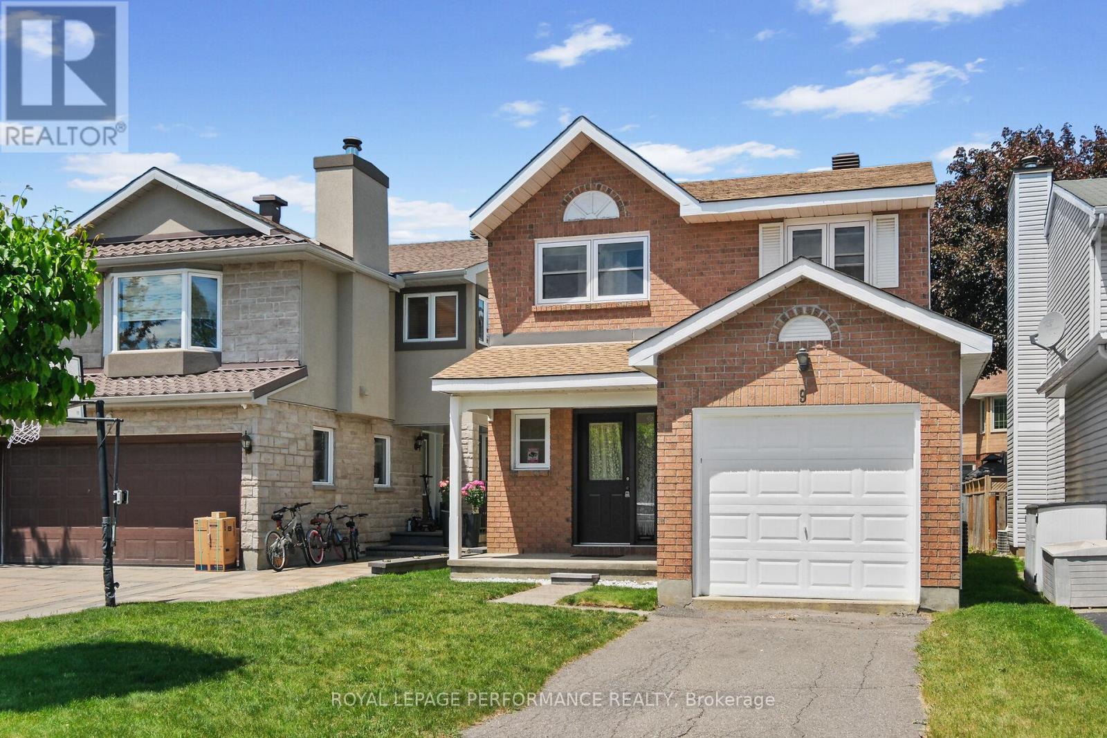 9 SADDLE CRESCENT, Ottawa, Ontario