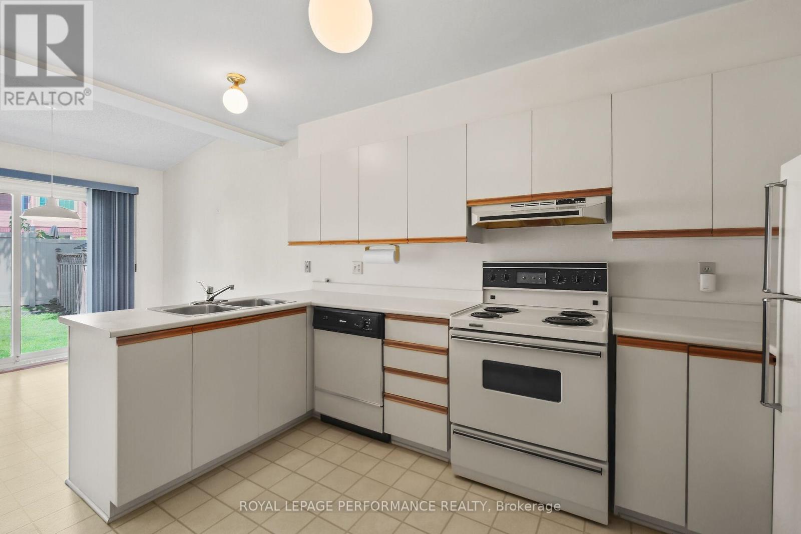 9 Saddle Crescent, Ottawa, Ontario  K1G 5L4 - Photo 9 - X13237668