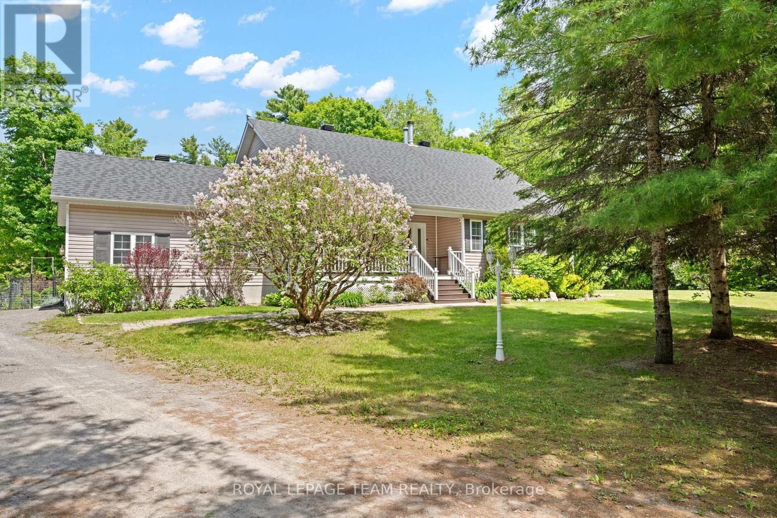 5040 Stonecrest Road, Ottawa, Ontario  K0A 3M0 - Photo 1 - X13237808