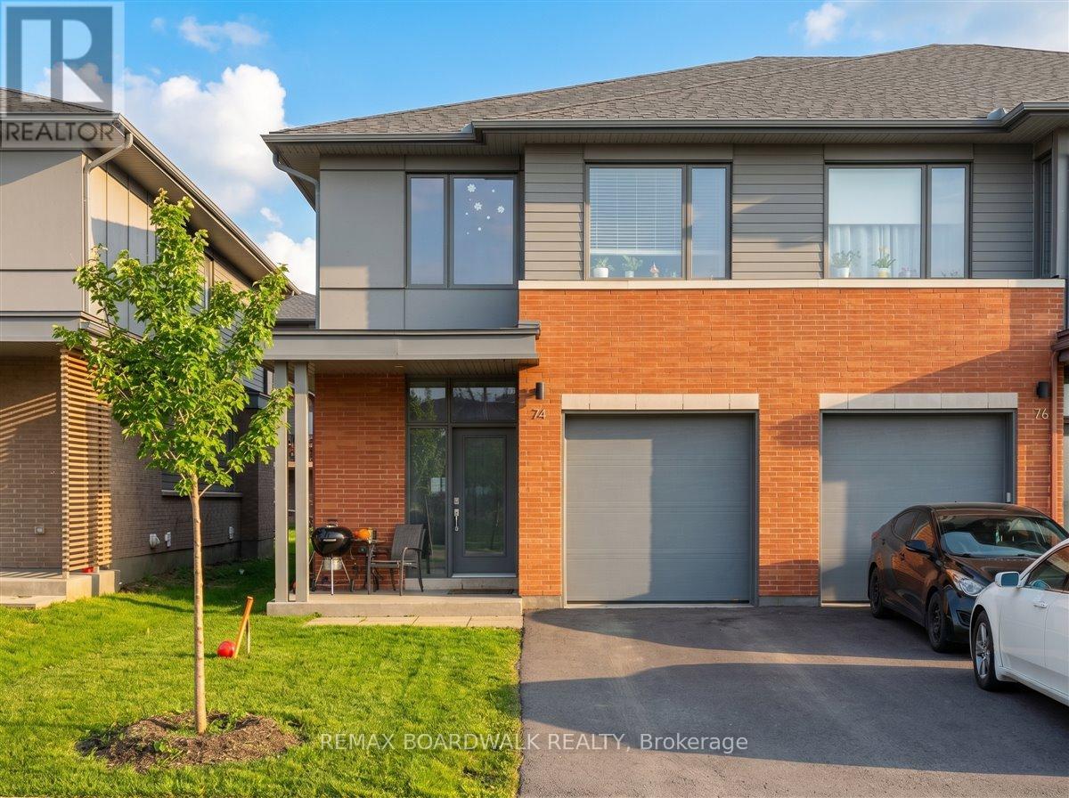 74 Michael Stoqua Street, Ottawa, Ontario  K1K 5A2 - Photo 1 - X13237826