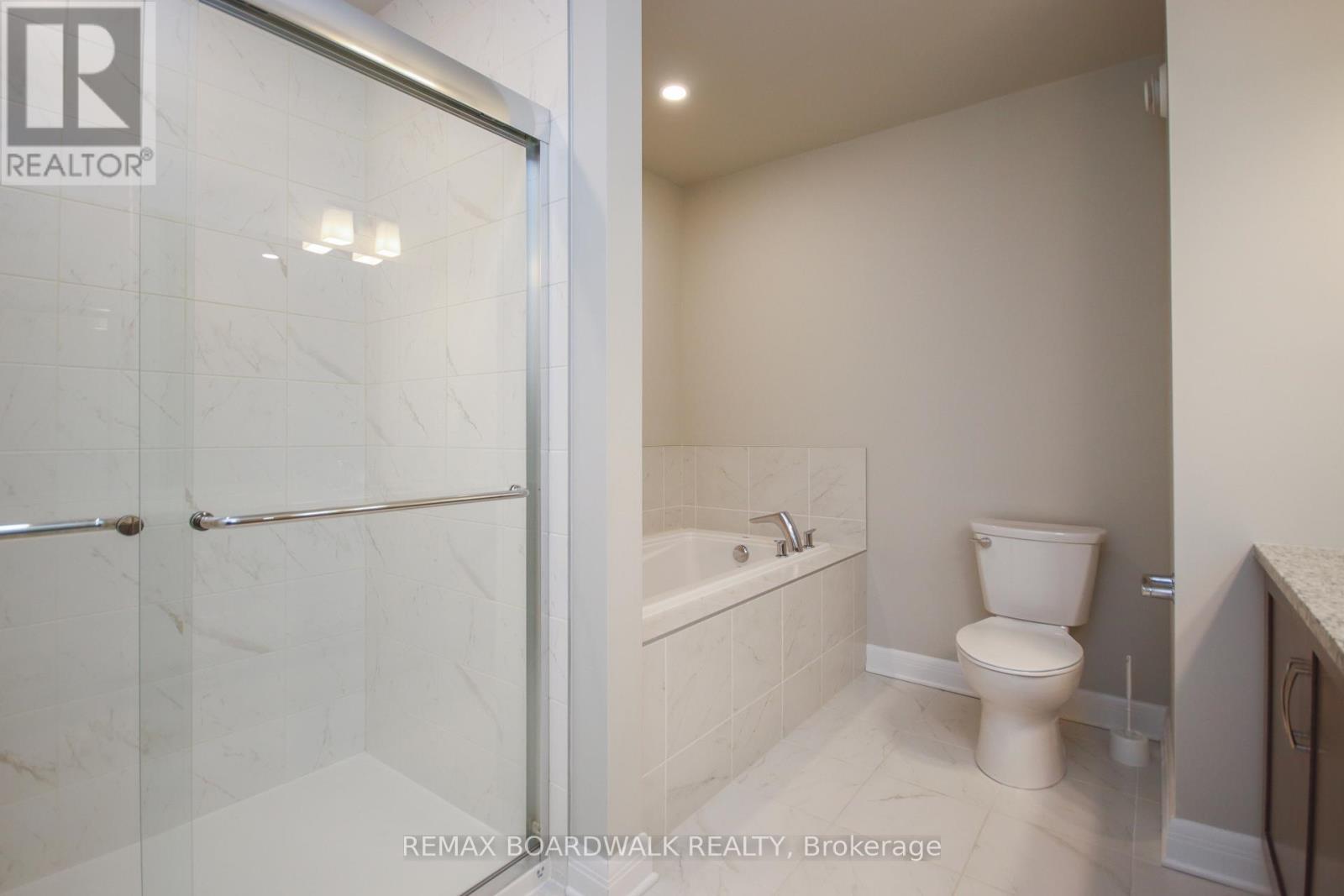74 Michael Stoqua Street, Ottawa, Ontario  K1K 5A2 - Photo 18 - X13237826