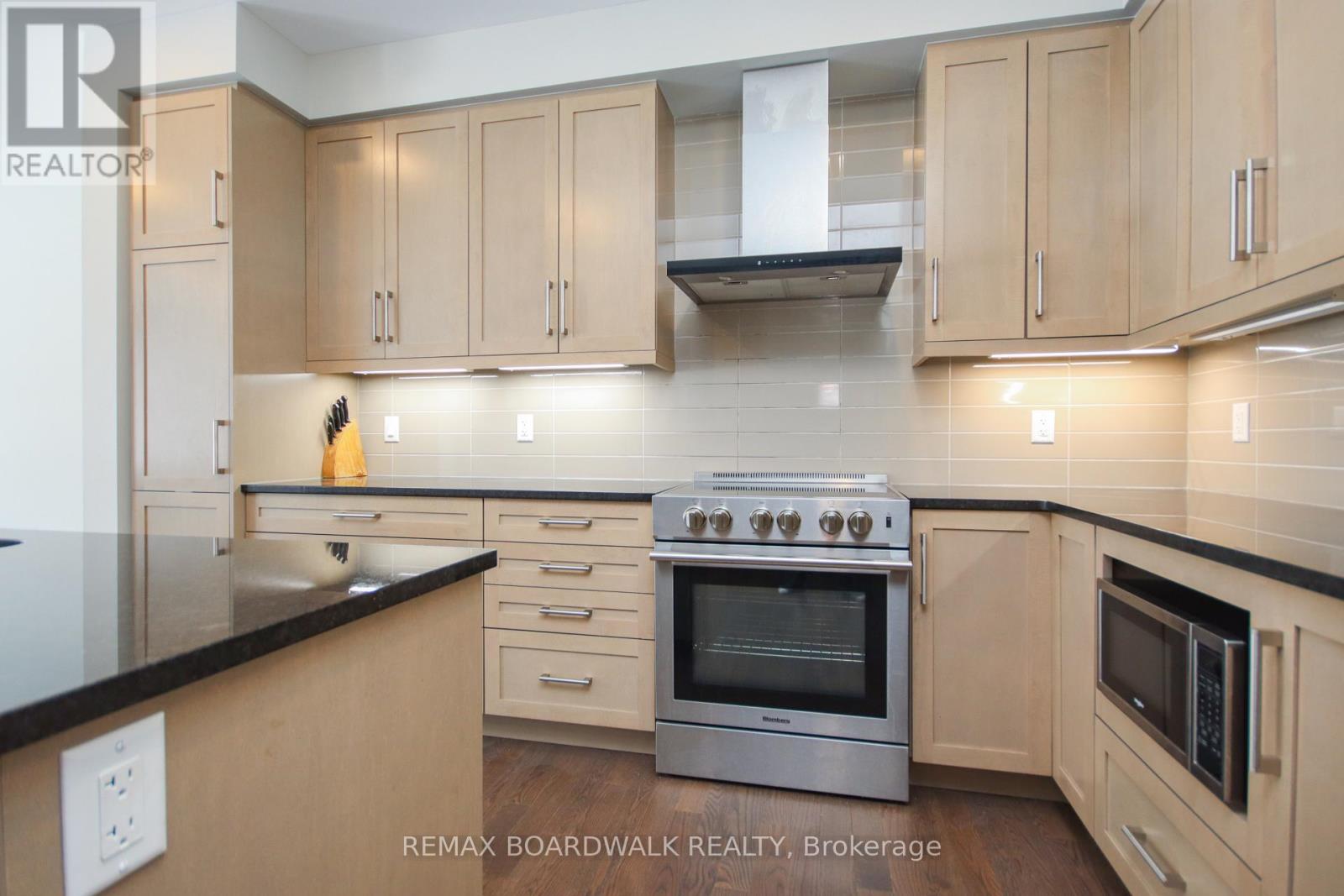 74 Michael Stoqua Street, Ottawa, Ontario  K1K 5A2 - Photo 7 - X13237826
