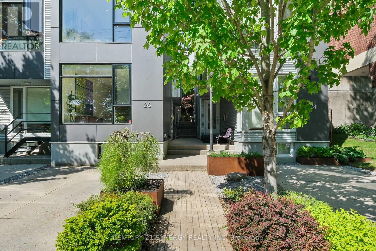26 Stonehurst Avenue, Ottawa, Ontario  K1Y 1R4 - Photo 2 - X13237974