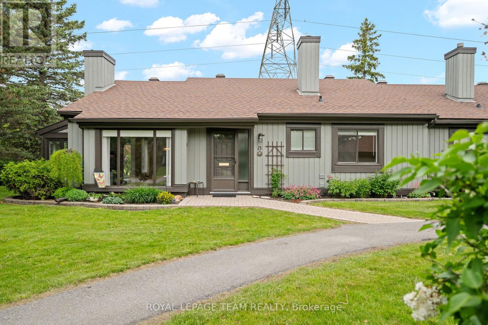 13 Arbor Ridge, Ottawa, Ontario  K2S 1B9 - Photo 1 - X13238134