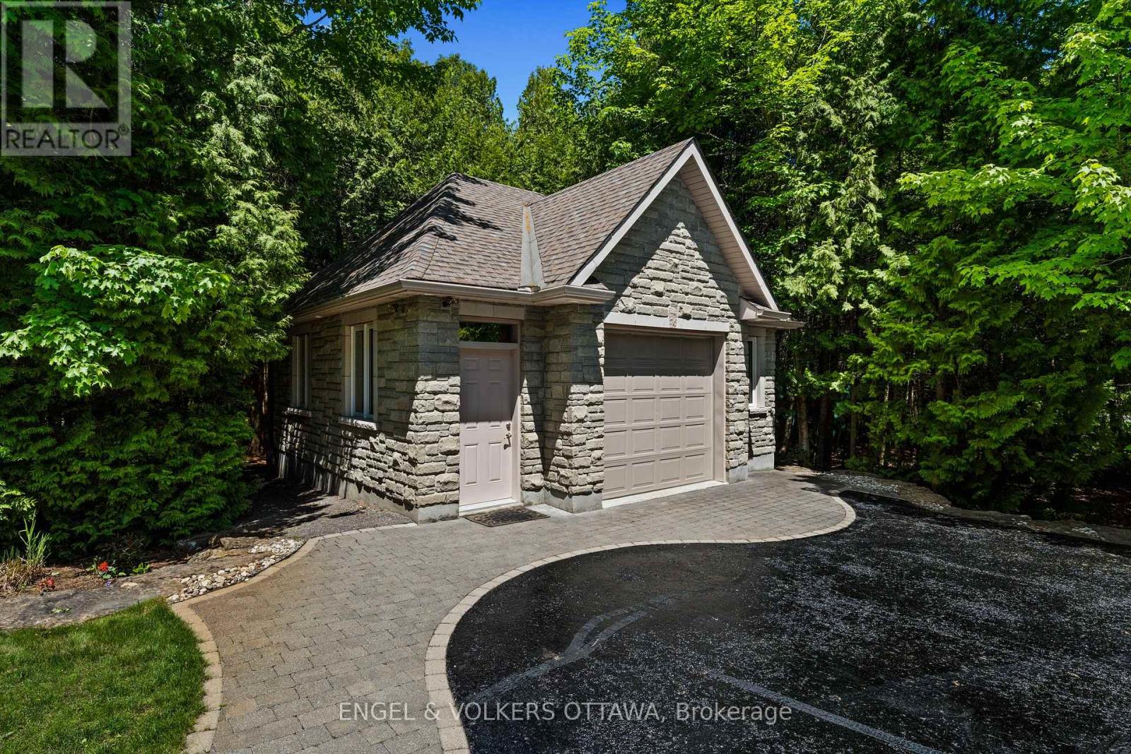 6005 Earlscourt Crescent, Ottawa, Ontario  K4M 1K2 - Photo 9 - X13238170