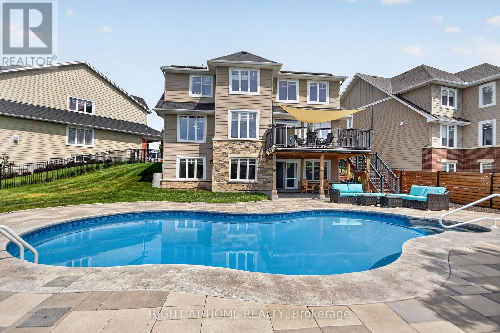 198 Grainstone Way, Ottawa, Ontario  K2T 0H2 - Photo 2 - X13238330