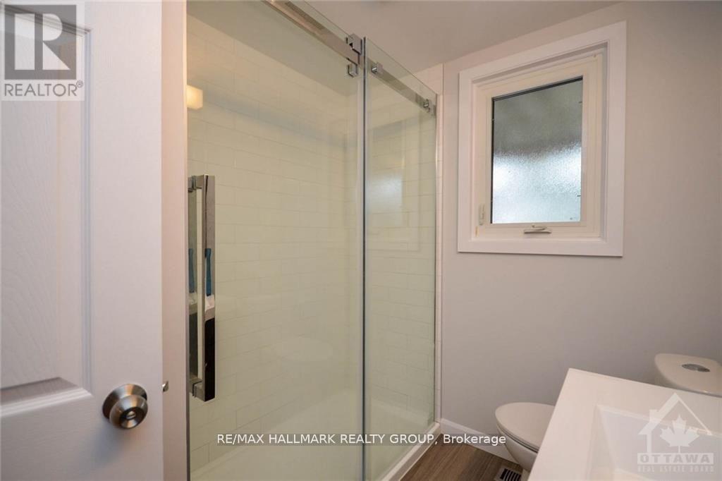 657 Golden Avenue, Ottawa, Ontario  K2A 2G3 - Photo 13 - X13238552