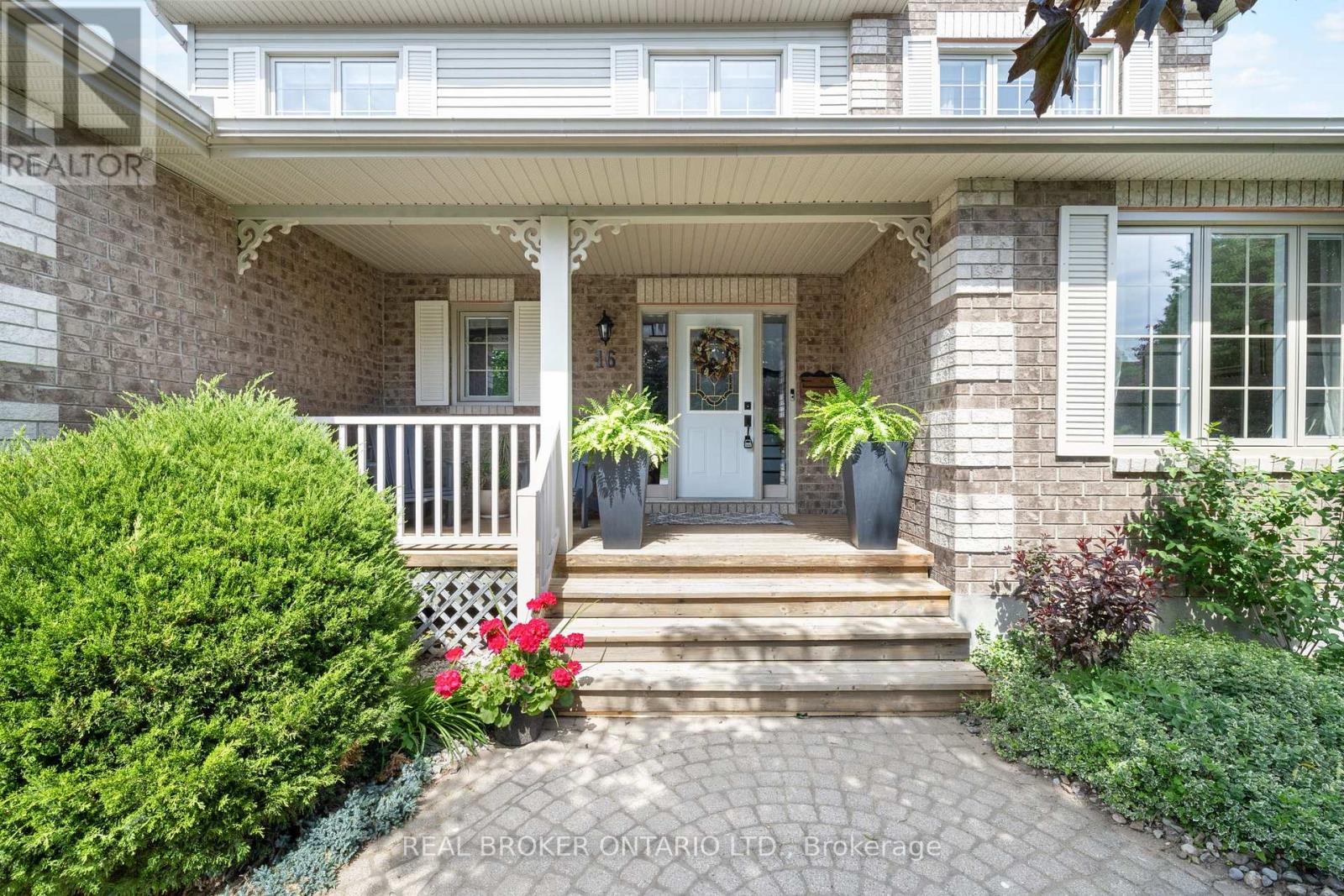 16 Forest Creek Drive, Ottawa, Ontario  K2S 1L6 - Photo 4 - X13238678