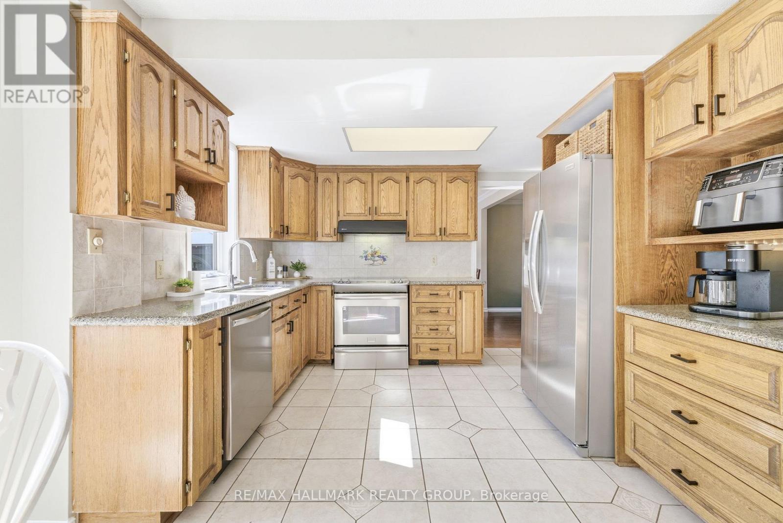 37 Stitt Street, Ottawa, Ontario  K2S 0R5 - Photo 12 - X13238868