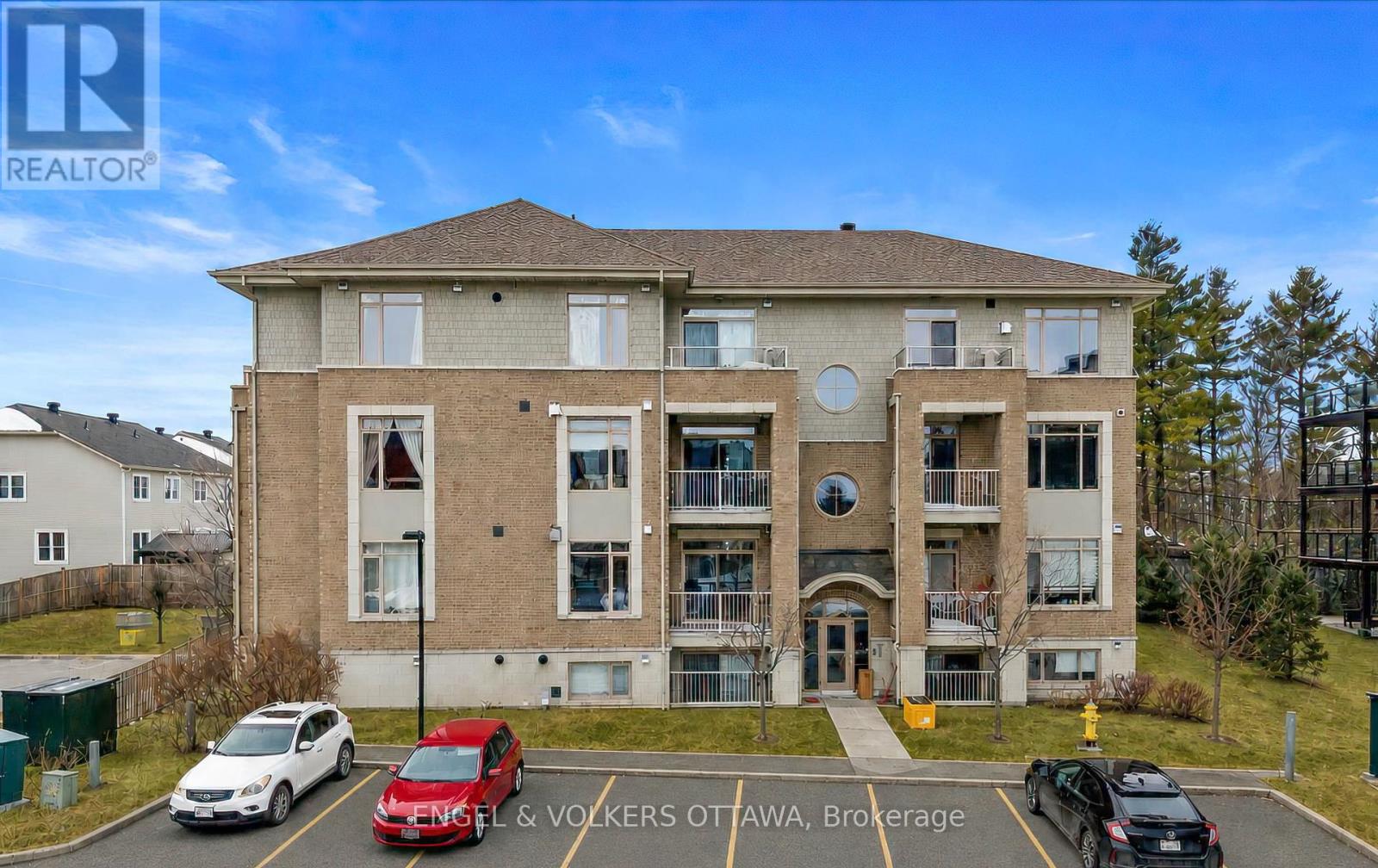1 - 25 EARLTON PRIVATE, Ottawa, Ontario