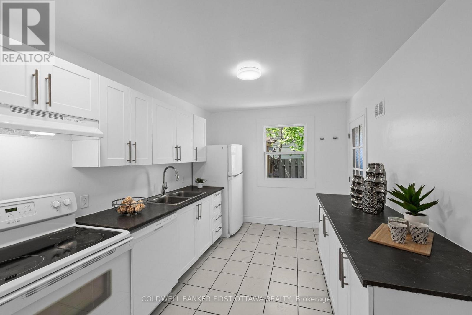 1246 Kitchener Avenue, Ottawa, Ontario  K1V 6W5 - Photo 14 - X13239486